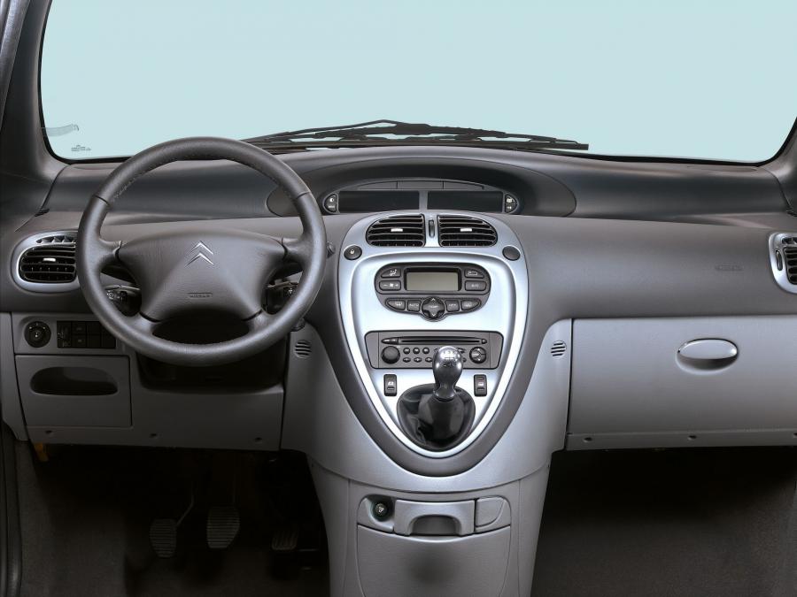  Citroen Xsara Picasso 2004 года  (фото 10 из 16)